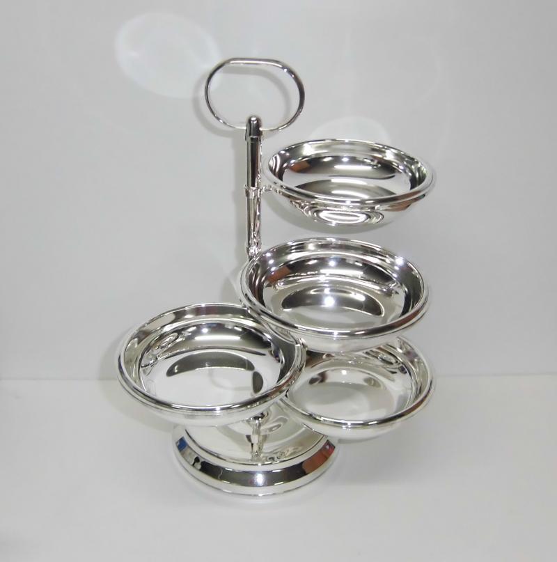 Etagere mit 4 Schalen versilbert