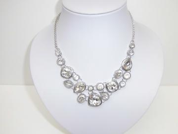 Halskette Collier mit Kristall besetzten Elementen
