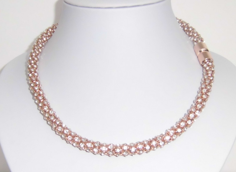 Halskette Collier Farbe rotgold rundum mit weißen Kristallen besetzt mit Magnetverschluss 46 cm lang