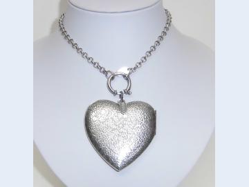 Halskette mit Medaillon Herz Altsilber 80 cm lang
