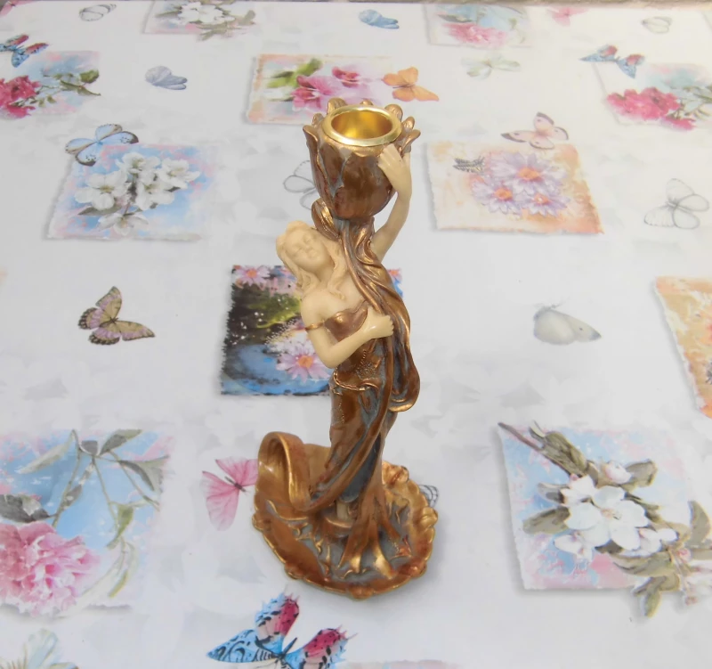 Kerzenständer Frauen Figur goldfarbig